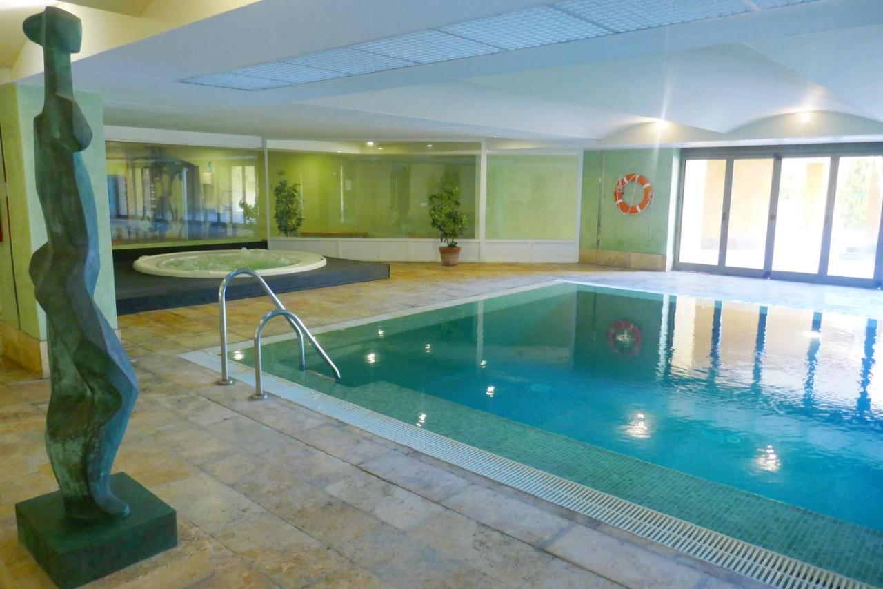 Salinas. Apartment For 4. Terrace/Parking/Pools/Gym/4Mins Beach Estepona Exteriér fotografie