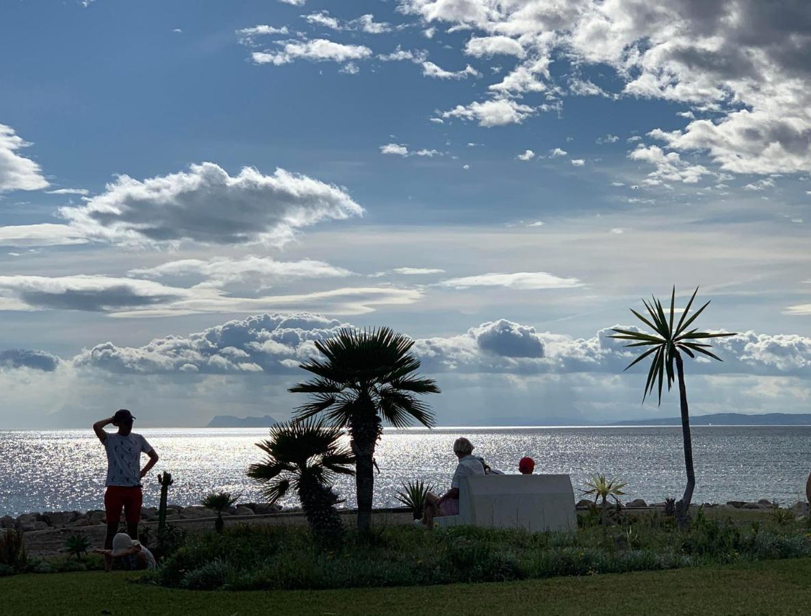Salinas. Apartment For 4. Terrace/Parking/Pools/Gym/4Mins Beach Estepona Exteriér fotografie